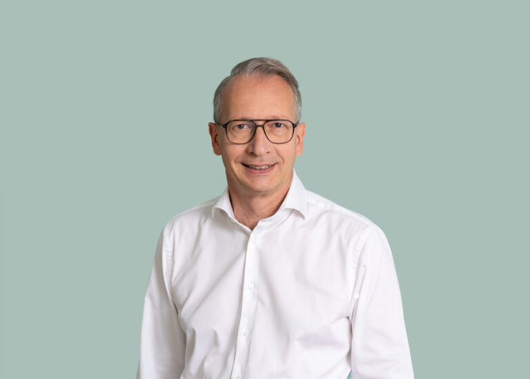 DR. ROBERT ORTH